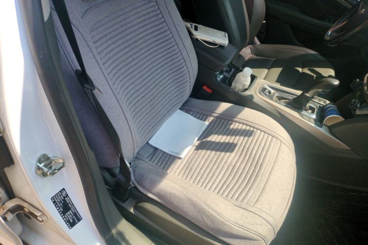 Used Chevrolet Malibu 2017 1.5T Automatic Luxury Edition Right Front Seat