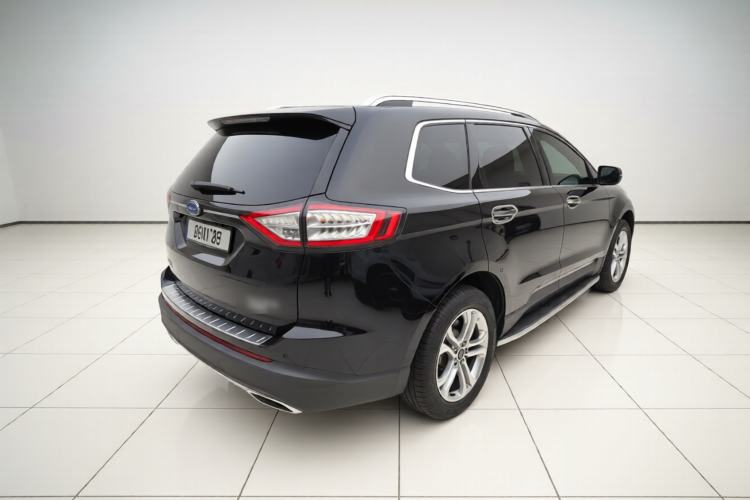 Used Ford Edge 2016 EcoBoost 245 Two-Wheel-Drive Titanium 7-Seater Rear Right 45 Deg