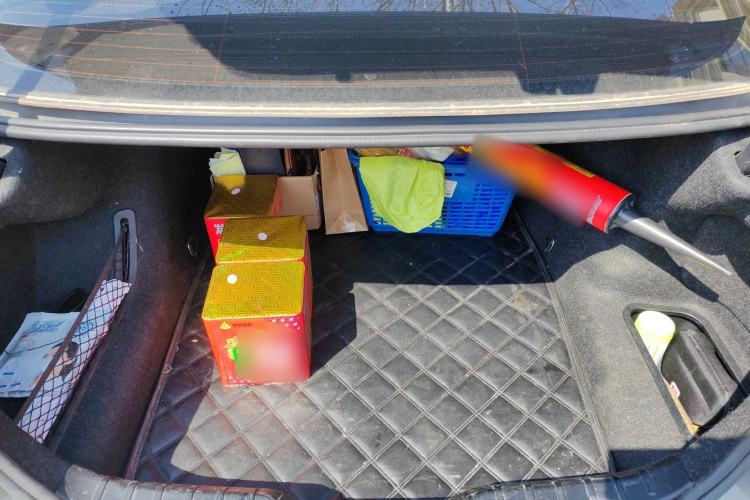 Used BMW 5 Series 2013 525Li Leading Model Trunk