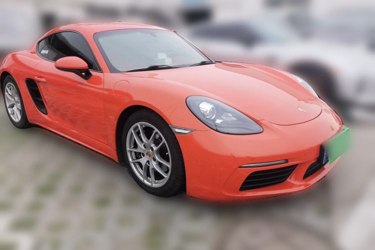 Used Porsche 718 2020 Cayman 2.0T Front Right 45 Deg