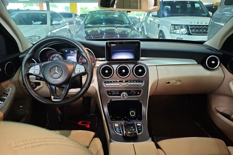 Used Mercedes-Benz C-Class 2015 C 200 L Sport Edition Center Console