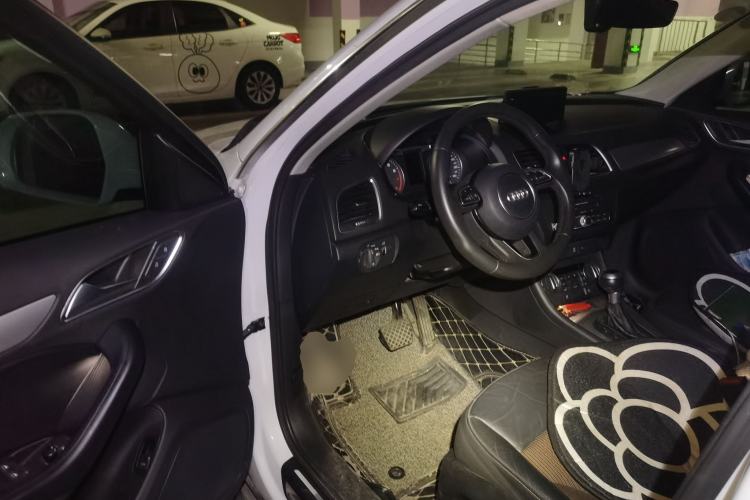 Used Audi Q3 2018 30th Anniversary Edition 30 TFSI Fashion Model Driver Seat