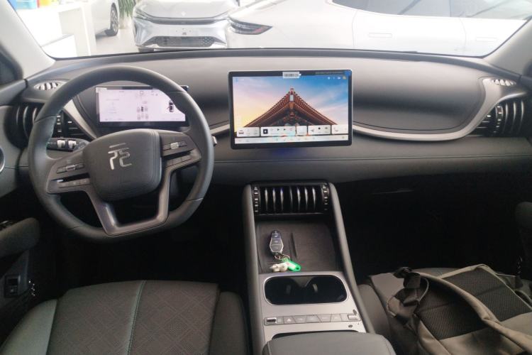 Used BYD Yuan PLUS 2025 Intelligent Driving Version 510 KM Beyond-Grade Edition Center Console