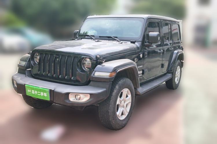 Used Jeep Wrangler 2019 2.0T Sahara Four-Door Electric Convertible China VI Emission Standard
