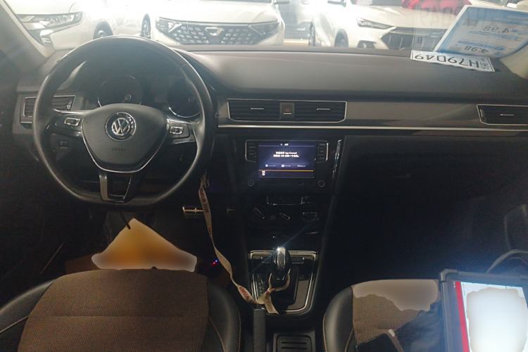 Used Volkswagen C-TREK 2018 1.5L Automatic Comfort Model Center Console