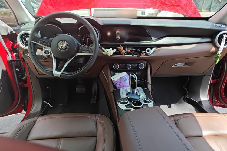 Used Alfa Romeo Stelvio 2017 2.0T 200HP Luxury Edition
