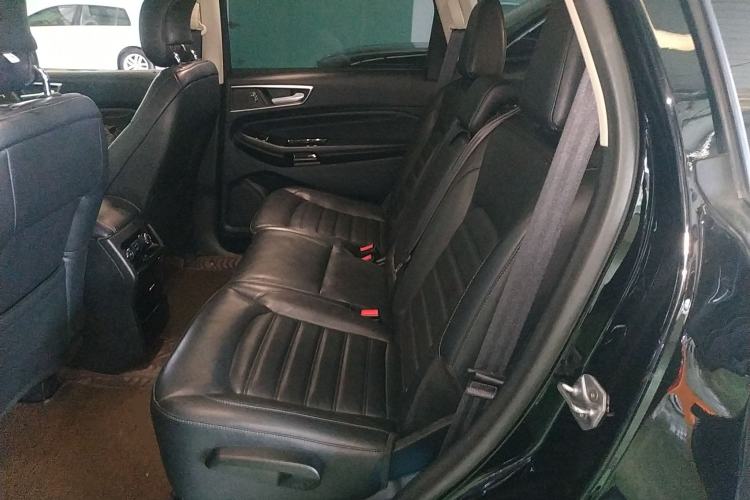 Used Ford Edge 2018 EcoBoost 245 Two-Wheel-Drive Titanium 7-Seater China V Standard
