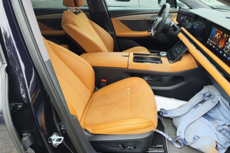 Used VOYAH PASSION 2024 PHEV Four-Wheel Drive Ultra-Long Range Executive Edition