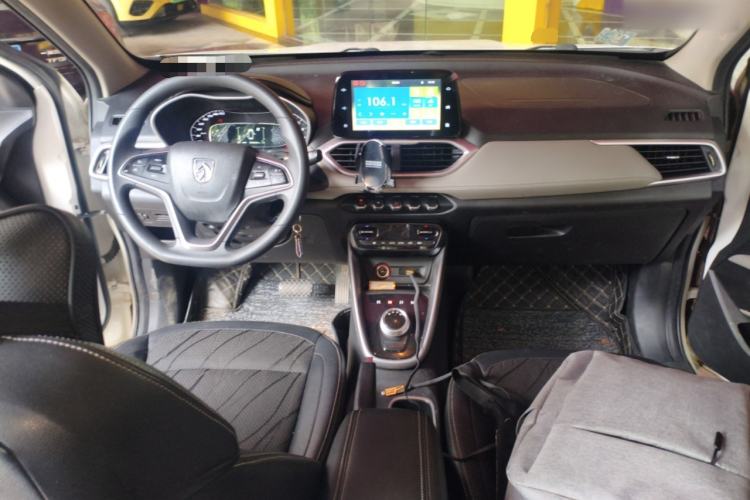 Used Baojun 510 2017 1.5L Automatic Fashion Model
