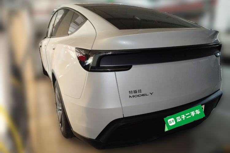 Used Tesla Model Y 2025 Rear-Wheel-Drive Version