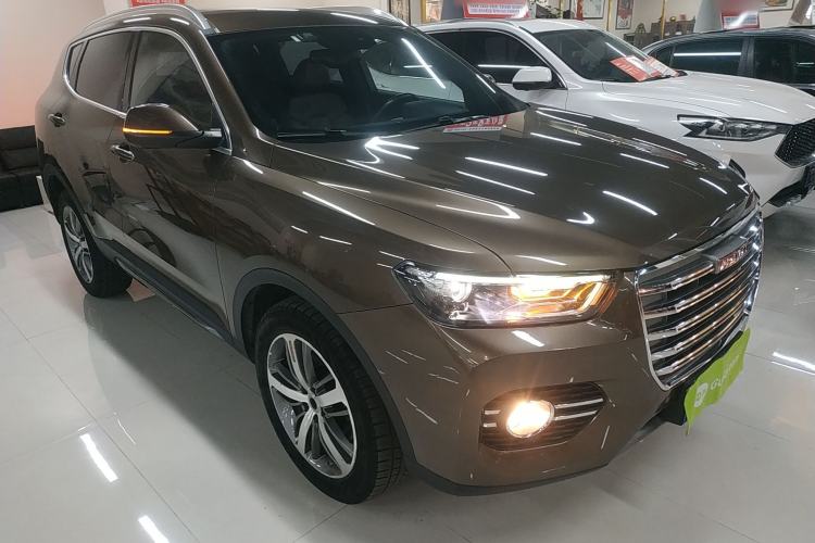 Used Haval H6 2017 Red Label 2.0T Automatic Two-Wheel Drive ZhiShang Model Front Right 45 Deg