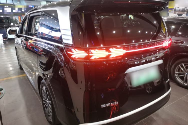 Used Denza D9 2022 DM-i 970 Four-Wheel Drive Flagship Model
