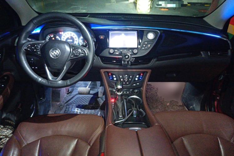 Used Buick Envision 2018 28T All-Wheel-Drive Versatile Sports Flagship Model Center Console