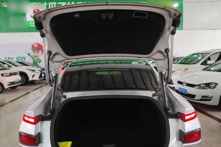 Used XPeng P7 2024 P7i 550 Pro