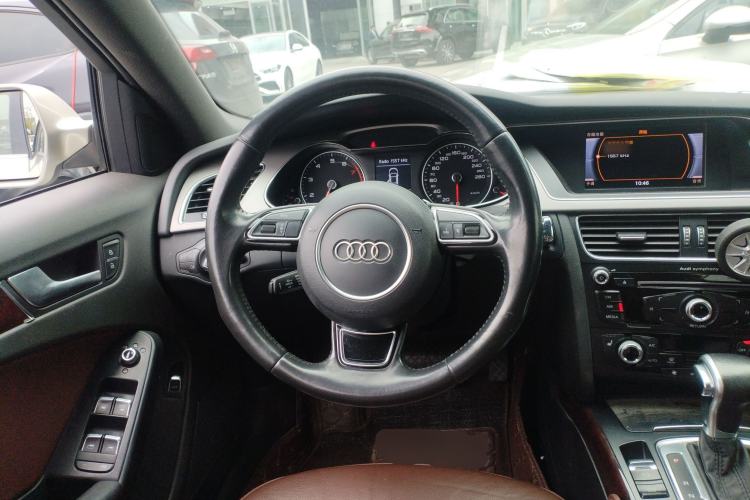 Used Audi A4L 2016 35 TFSI Automatic Comfort Model Steering Wheel