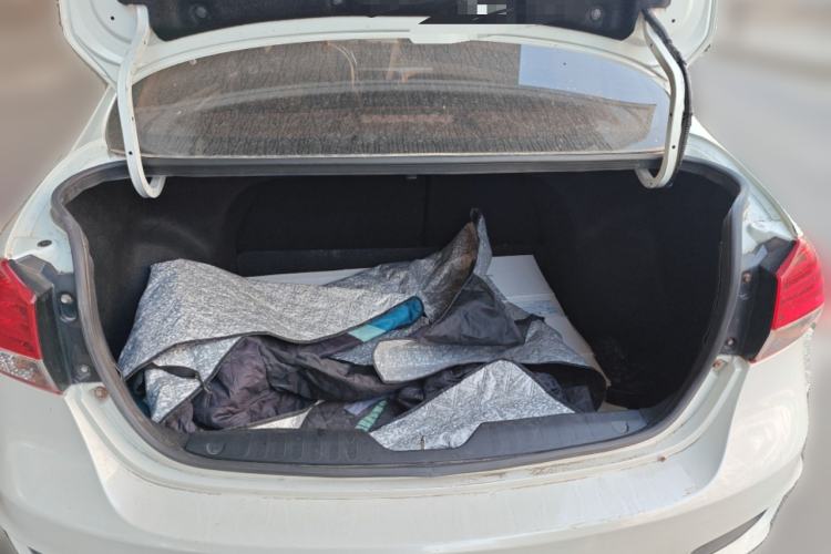 Used Suzuki Alivio 2015 1.6L Manual Comfort Model Trunk