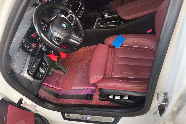 Used BMW 5 Series 2022 530Li Luxury Edition M Sport Package Left Front Seat