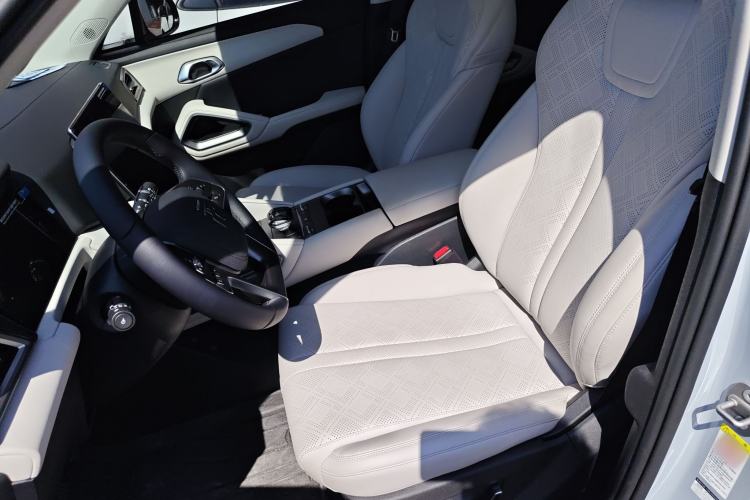 Used BYD Yuan UP 2024 401KM Leading Edition Left Front Seat