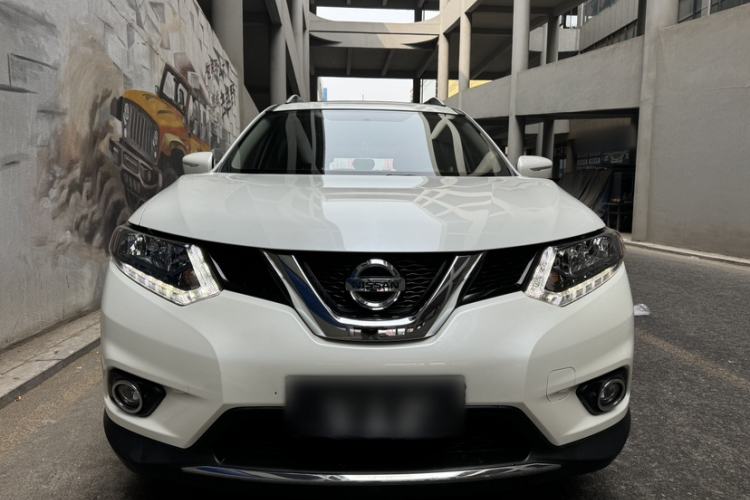 Used Nissan X-Trail 2015 2.0L CVT Comfort MAX Edition 2WD
