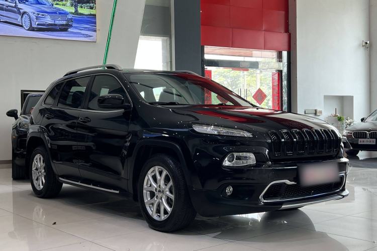 Used Jeep Cherokee 2017 2.0L Superior Edition