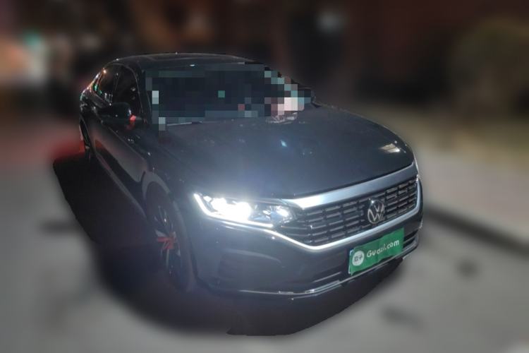 Used Volkswagen Passat 2025 Premium Version 380TSI Dragon Edition Front Right 45 Deg