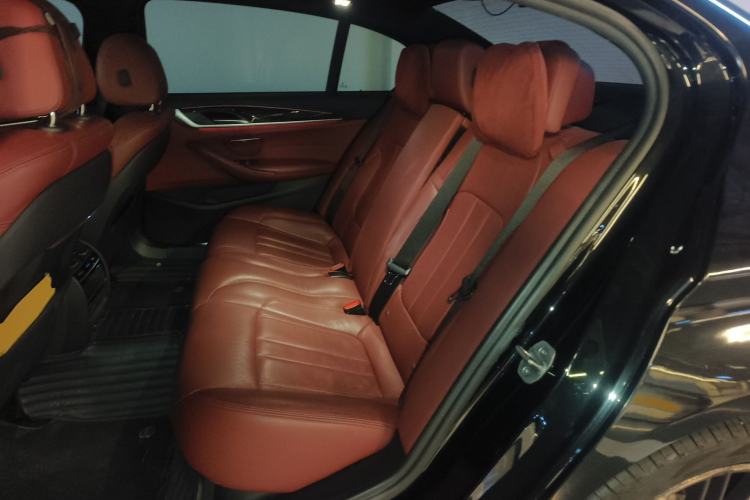 Used BMW 5 Series 2019 Facelifted 530Li Leading Edition M Sport Package Left Rear Seat