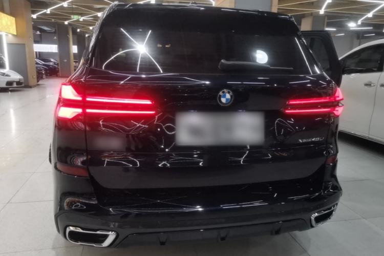 Used BMW X5 2023 xDrive 40Li M Sport Night Edition Package
