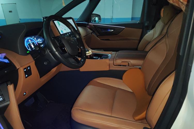 Used Toyota Alphard 2024 Dual-Engine 2.5L Deluxe Edition