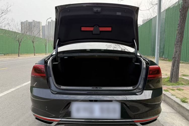 Used Volkswagen Magotan 2020 330TSI DSG Leading Model Trunk