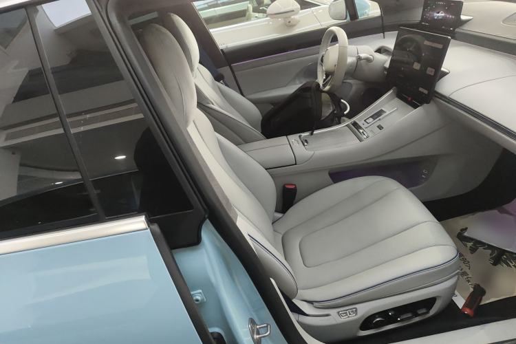 Used Hima Luxeed S7 2025 785 km Ultra
