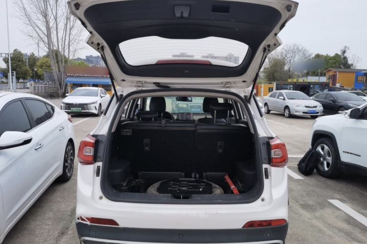 Used Baojun 510 2017 1.5L Manual Fashion Model
