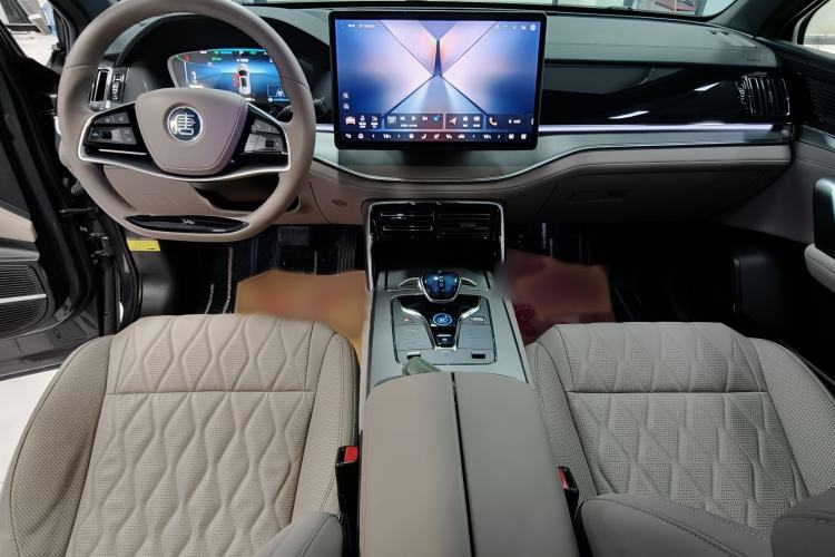 Used BYD Tang New Energy 2024 DM-i Glory Edition 112KM Prestige Model Interior 2