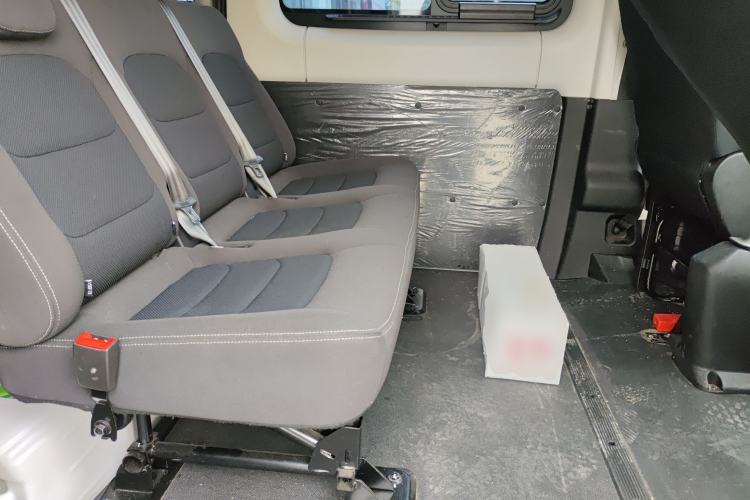 Used Iveco Eurocargo 2021 3.0T Automatic Chao Rui Short Wheelbase Low-Roof Side-Sliding Door F1C
