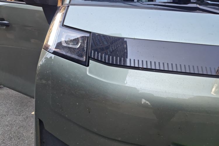 Used Farizon Xingxiang V 2025 Xingxiang V7E Functional Edition, Smart Edition, CATL 50.2kWh Right Front Headlight