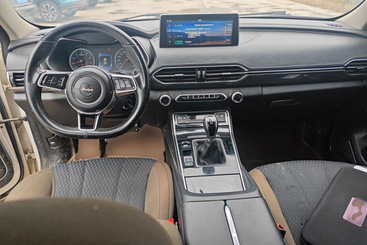 Used Zotye T600 Coupe 2017 1.5T Manual Luxury Model Center Console