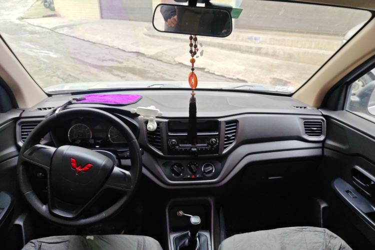 Used Wuling Hongguang V 2021 1.5L Jingqu Version LAR Center Console