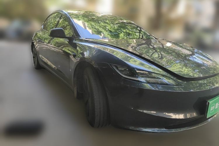 Used Tesla Model 3 2023 Long-Range All-Wheel-Drive Version