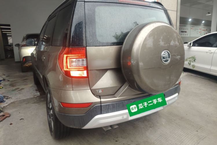 Used Skoda Yeti 2014 1.4 TSI DSG Polar Edition Rear Left 45 Deg