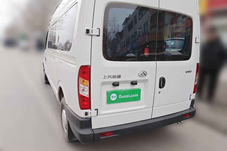 Used SAIC MAXUS Xintu V80 2019 2.5T Classic Version 6-Speed Manual – Aoyuntong Modified Long Wheelbase Mid-Height 7-Seater