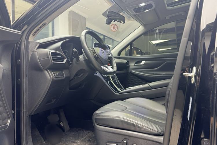 Used Hyundai Santa Fe 2020 380 TGDi Automatic Two-Wheel Drive GLS Luxury Edition Left Front Seat