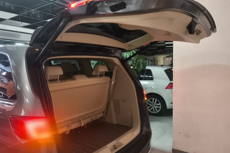 Used Buick GL8 2023 Land Executive Class 652T Luxury Model
