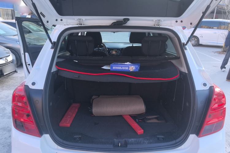 Used Chevrolet Trax 2018 330T Automatic Two-Wheel Drive Elite Model
