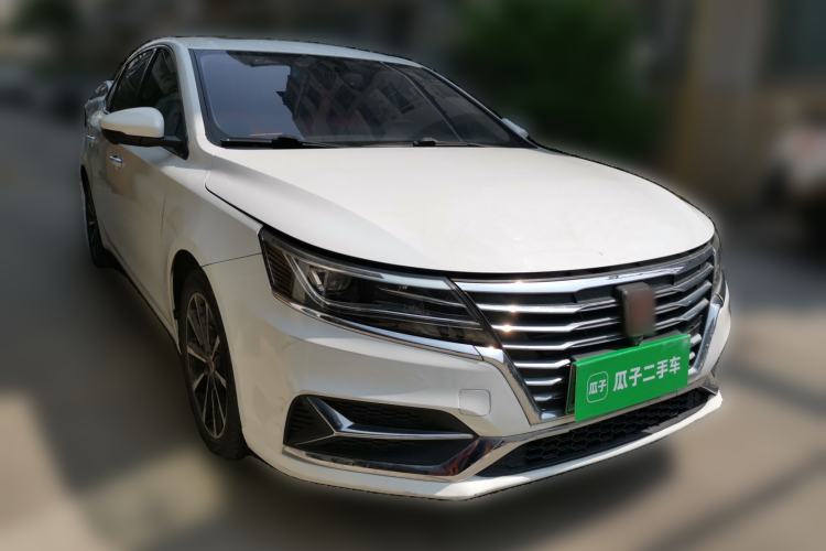 Used Roewe i6 New Energy 2017 45T Hybrid Connective Smart Luxury Edition Front Right 45 Deg