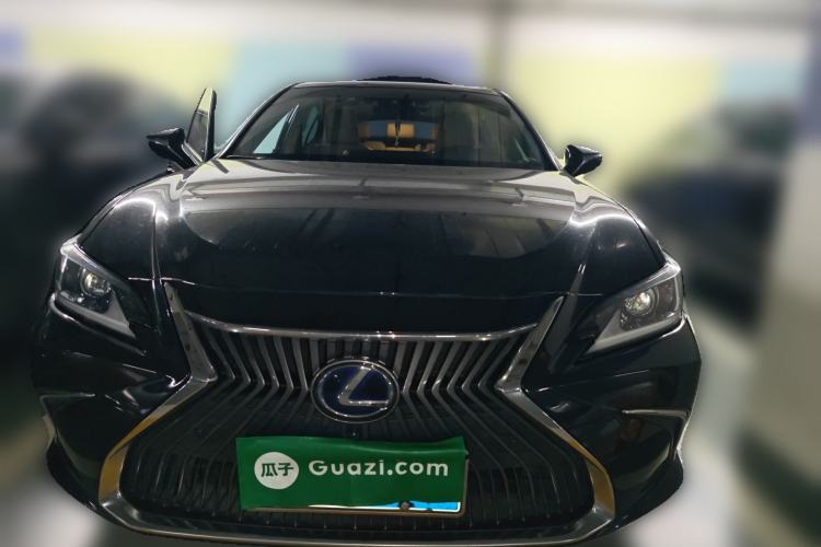 Used Lexus ES 2018 300h Premier Edition China VI Standard
