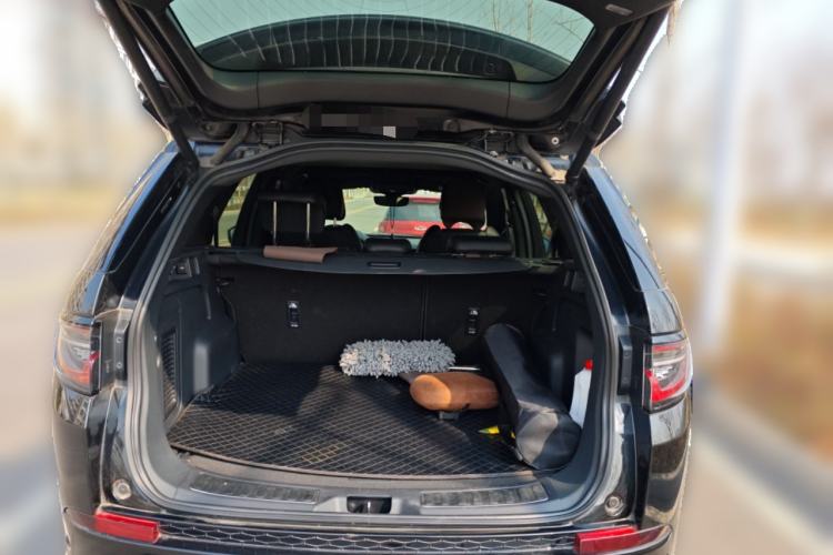 Used Land Rover Discovery Sport 2022 249 PS R-Dynamic S Performance Edition 5 Seats Trunk