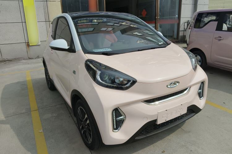 Used Chery Little Ant 2022 Sweet Pink Edition Half-Sugar Version Lithium Iron Phosphate 29.2 kWh 30 kW 301 km