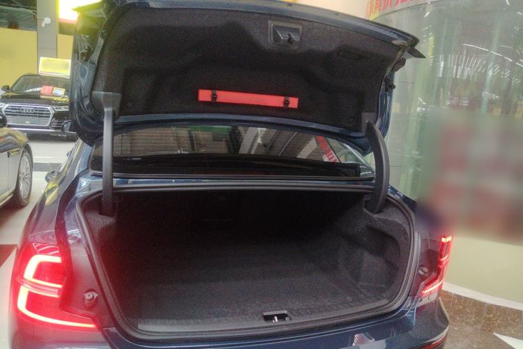 Used Volvo S60 2021 T4 Zhiyi Luxury Edition
