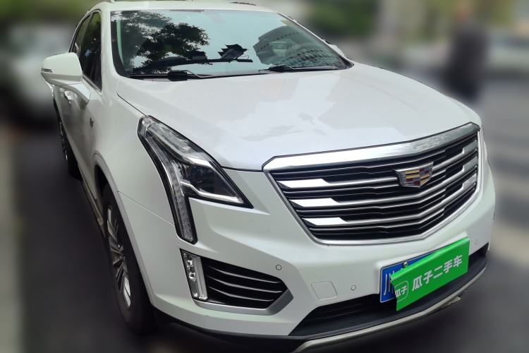 Used Cadillac XT5 2018 28T Four-Wheel Drive Luxury Model Front Right 45 Deg