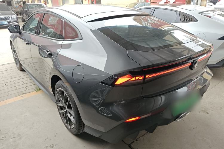 Used CHANGAN UNI-V iDD 2024 Blue Whale Smart Electric iDD 136km ZhiKu Model
