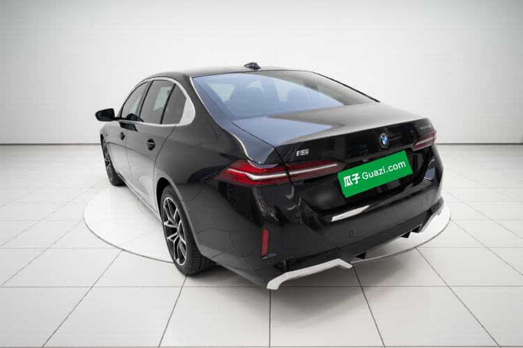 Used BMW i5 2025 eDrive 40L M Sport Package Exterior 2